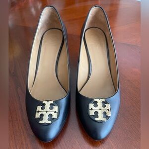 Tory Burch Luna Wedge 85 MM Size 8